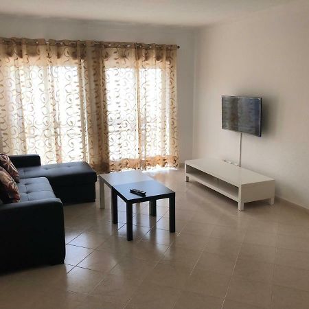 Olinda'S 2 Bedroom Apartment ลากอส ภายนอก รูปภาพ