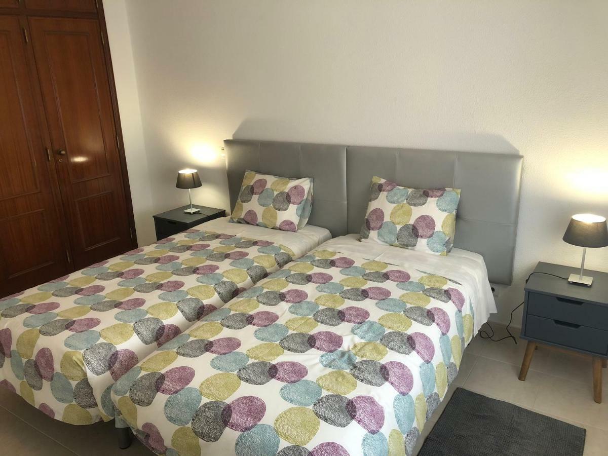 Olinda'S 2 Bedroom Apartment ลากอส ภายนอก รูปภาพ