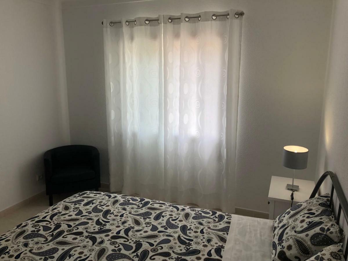 Olinda'S 2 Bedroom Apartment ลากอส ภายนอก รูปภาพ